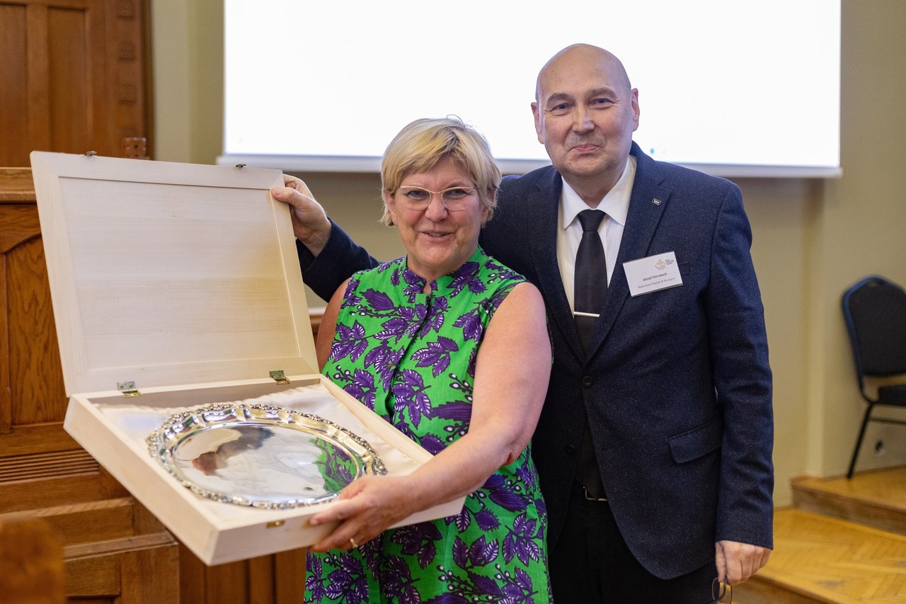 Martina Wasserloos-Strunk és Steinbach József. Református Egyházak Világközösségének Európai Területi Tanácsa ülése Budapesten, 2025. június 12-13. Fotó: Hurta Hajnalka