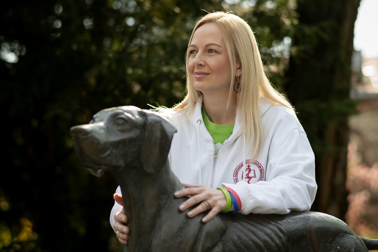 Vetter Szilvia a Közös ügyünk az állatvédelem Alapítvány kuratóriumi elnöke, 2026. április. Fotó: Sebestyén László 1.kép,borító