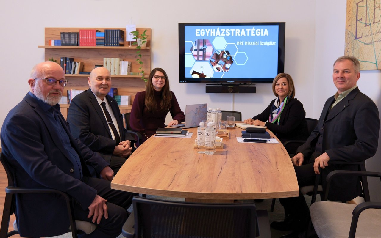 egyházstratégiai munkacsoport Győri-Daniné Tóth Anett és Varga Emese – f.: Todoroff Lázár