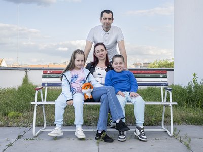 Major Ádi  Duchenne-féle izomsorvadás kisfiú és családja (Major Viktória és Major Ádám, valamint testvére, Major Zsófia Emma) 2025 május - Fotó: Sebestyén László