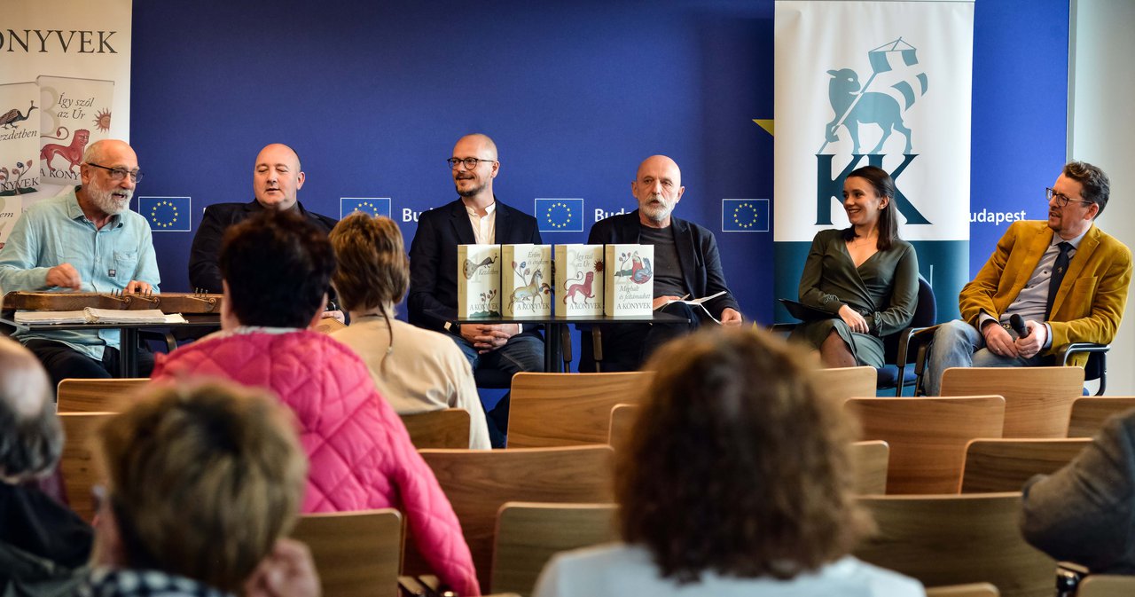 Kálvin Kiadó könyvbemutató új Biblia 2022. október 2. - Fotó: Gálos Mihály Samu