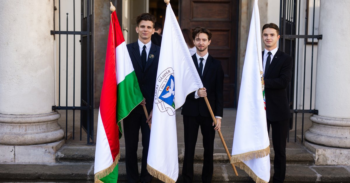 „Nem ürügy, hanem ügy” – közösségben és hitben kezdődött a tanév a Károlin