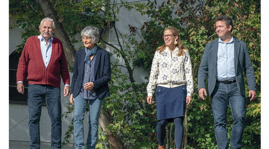 2025_43szam_nyomdai_cimlap_page-0001