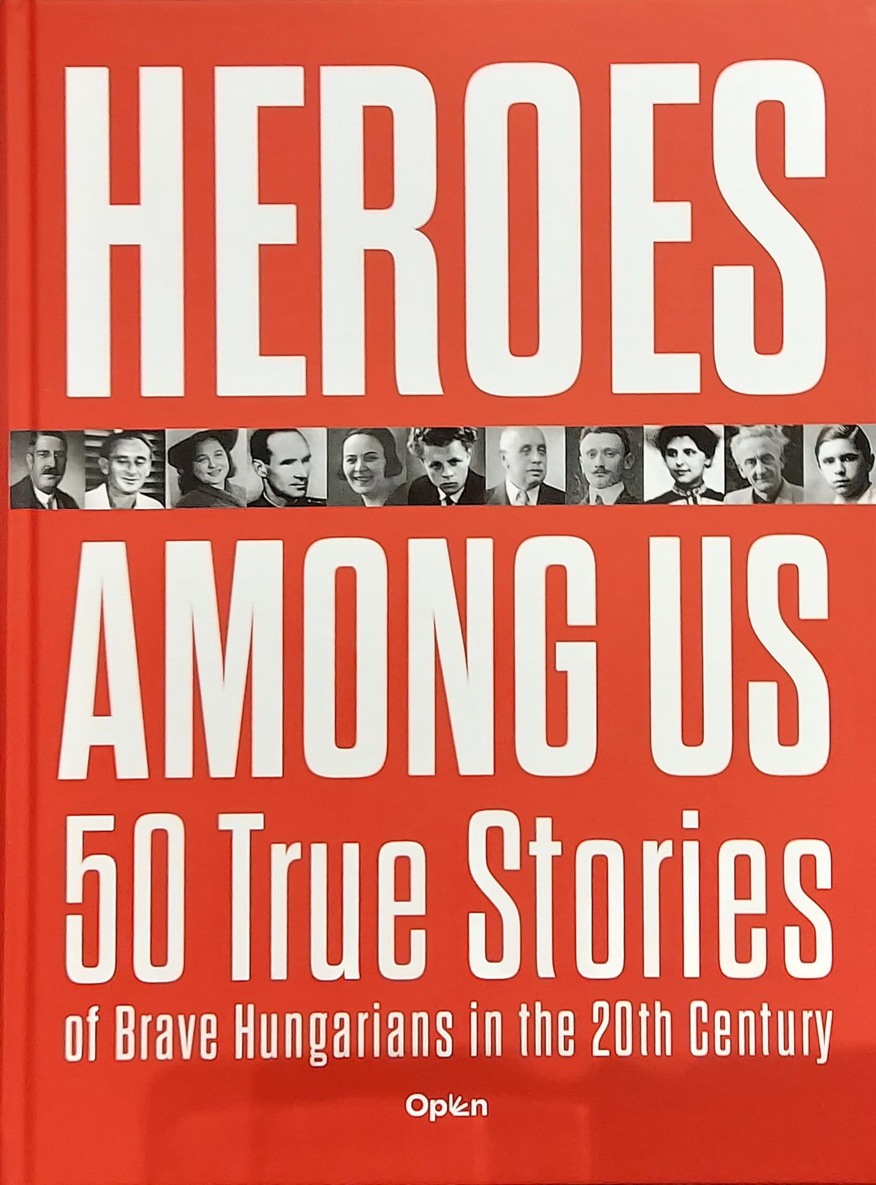 Heroes Among US 50 true stories könyv