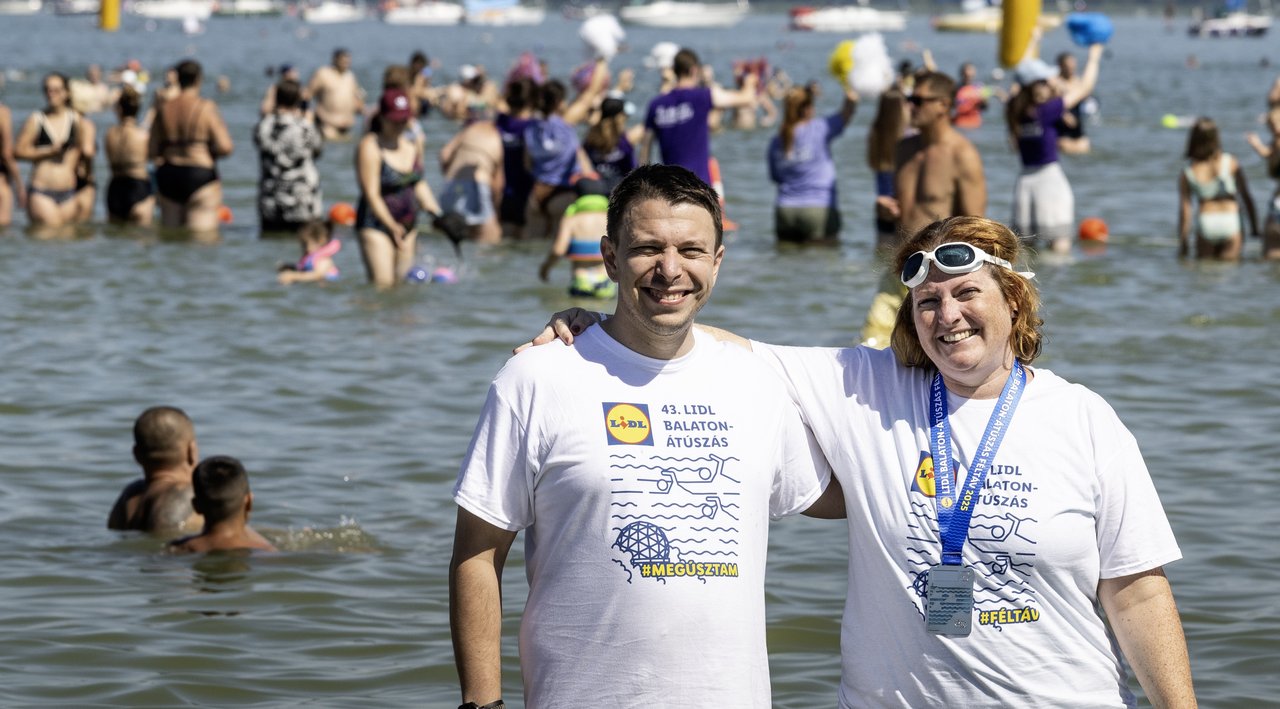 Balaton-átúszás 08.09. Bella Violetta és Szabó Pál jó (f.Kiss László)