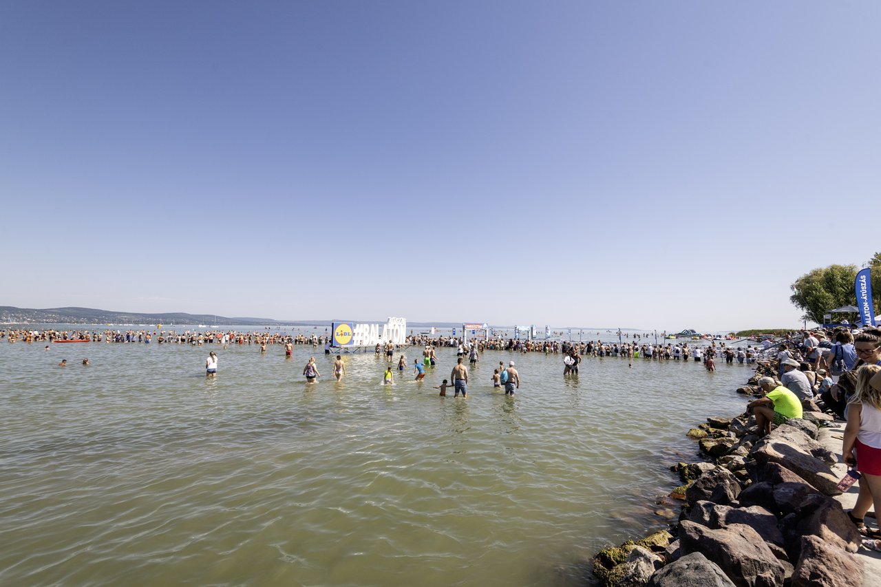 Balaton-átúszás 08.09. hangulatkép (f.Kiss László)