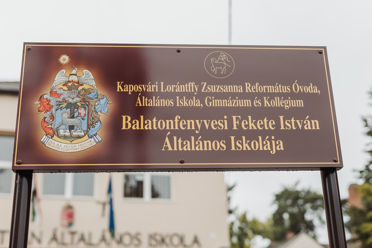 Balatonfenyvesi református általános iskola (f.Balatonfenyves önkormányzata,Szász Alexandra)