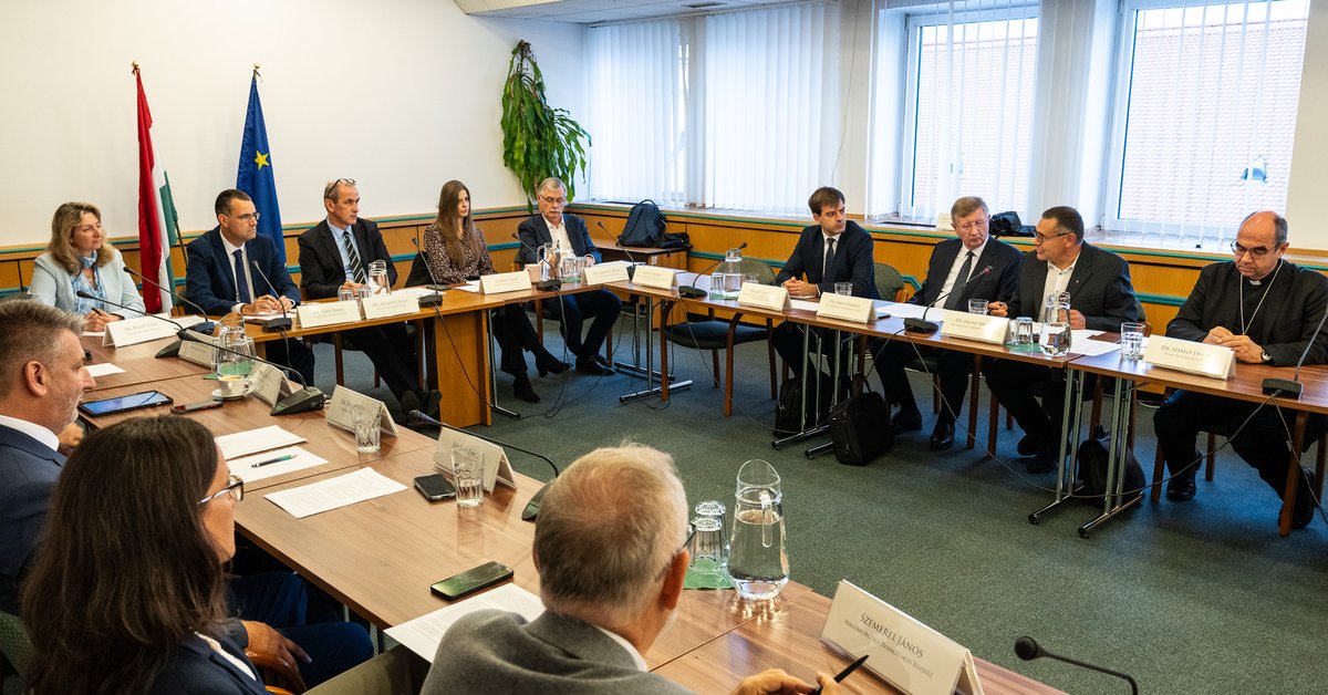 Az élet védelméről egyeztettek az egyházak az egészségügyi miniszterrel