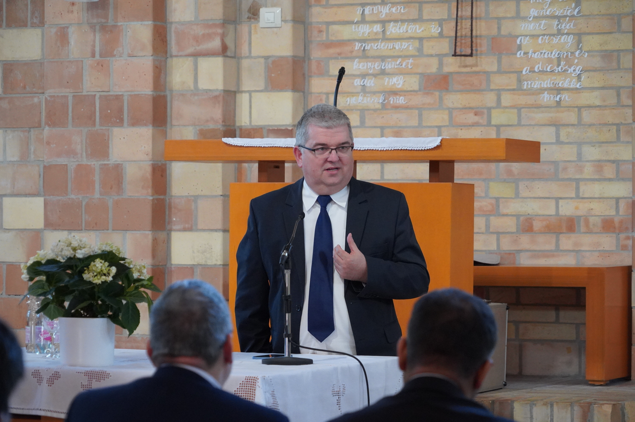 Dr Czibere Károly (f. Református Szeretetszolgálat, Reif Anna)