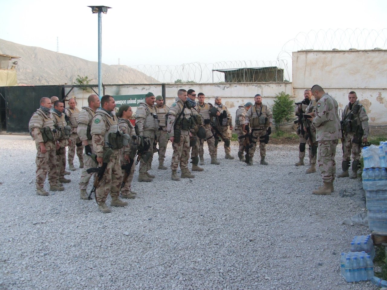 Evangelizáció a katonák között, Járőr előtti áldás Afganisztán 2011. (f.Sajtos Szilárd)