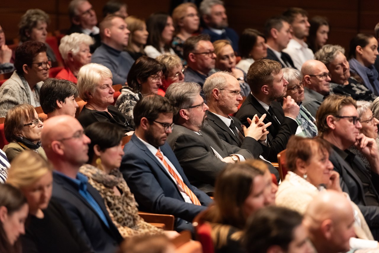 Közönség Pécs 2026 Füle Tamás