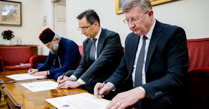 Debreceni küldöttség vitt adventi ajándékot Rómába