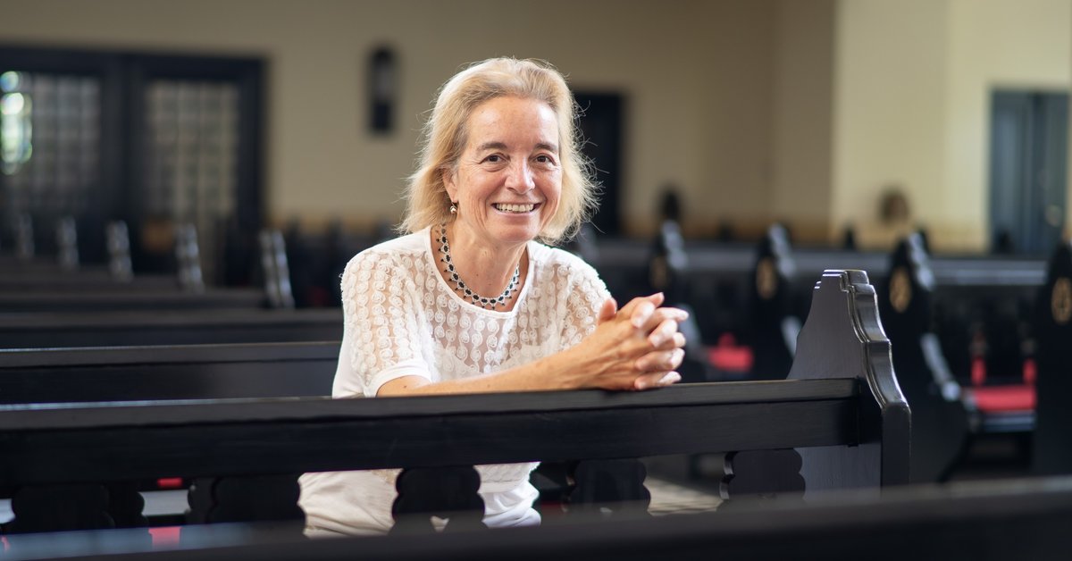 A tanévkezdet lehetőség a megújulásra gyermeknek, szülőnek és pedagógusnak –  beszélgetés Somogyiné Ficsor Krisztina iskolalelkésszel