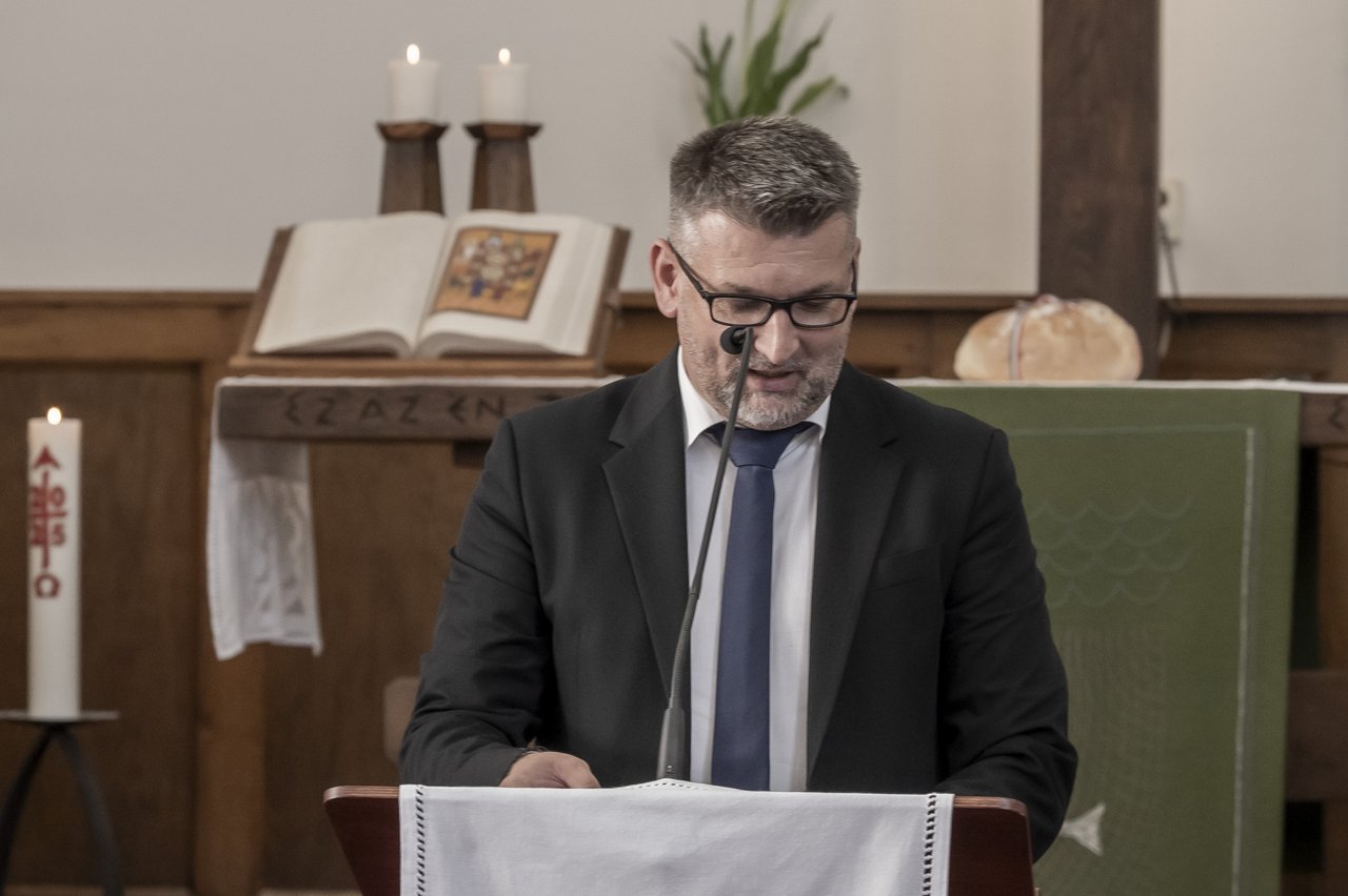Földesi Tamás
