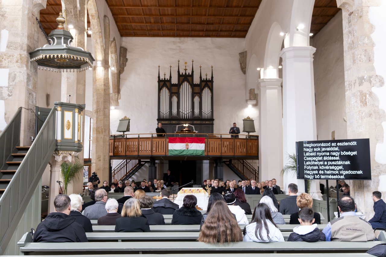 Foto 3 - istentisztelet hálaadó nap a termésért 2025 Zelenka