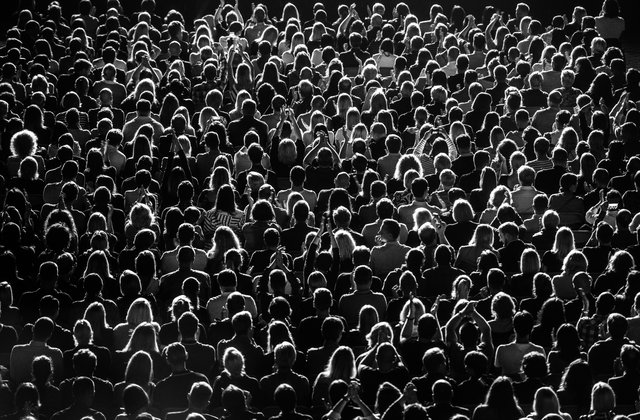 Tömeg, fekete fehér Fotó: Getty Images