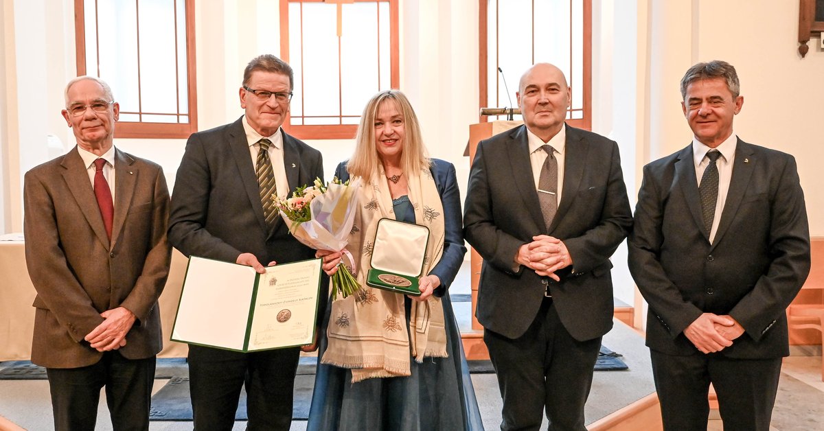 „Tartozunk pedig mi, az erősek, hogy az erőtelenek erőtlenségeit hordozzuk” – átadták a Dizseri Tamás Szeretetszolgálati Díjat