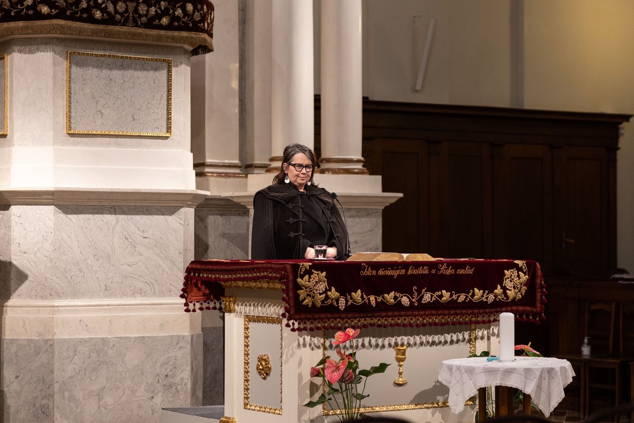 Katona Viktória vakmisszió