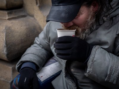 MRSZ hajléktalanoknak segít borító