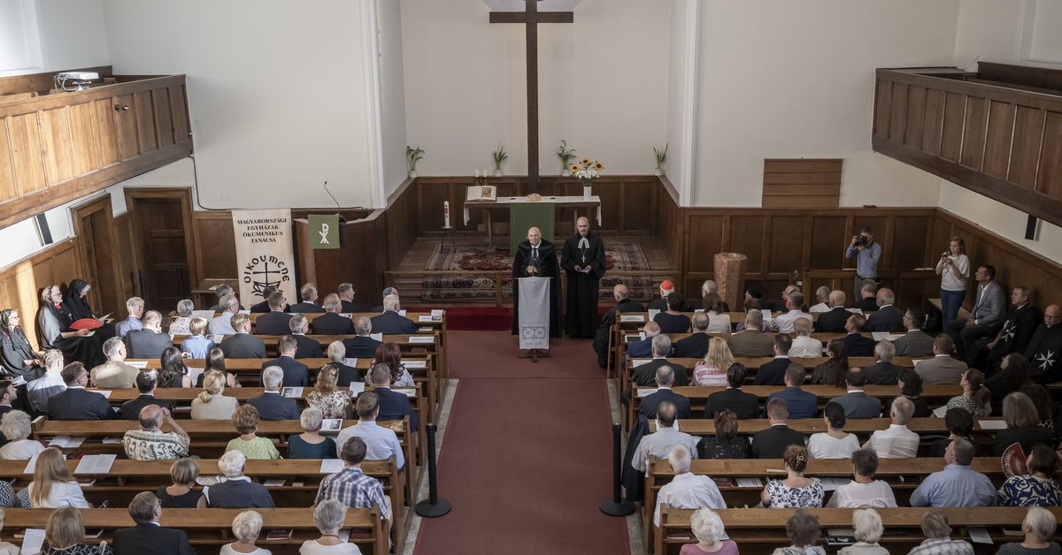 „Legyen áldásod népeden” – ökumenikus istentisztelet a budavári evangélikus templomban