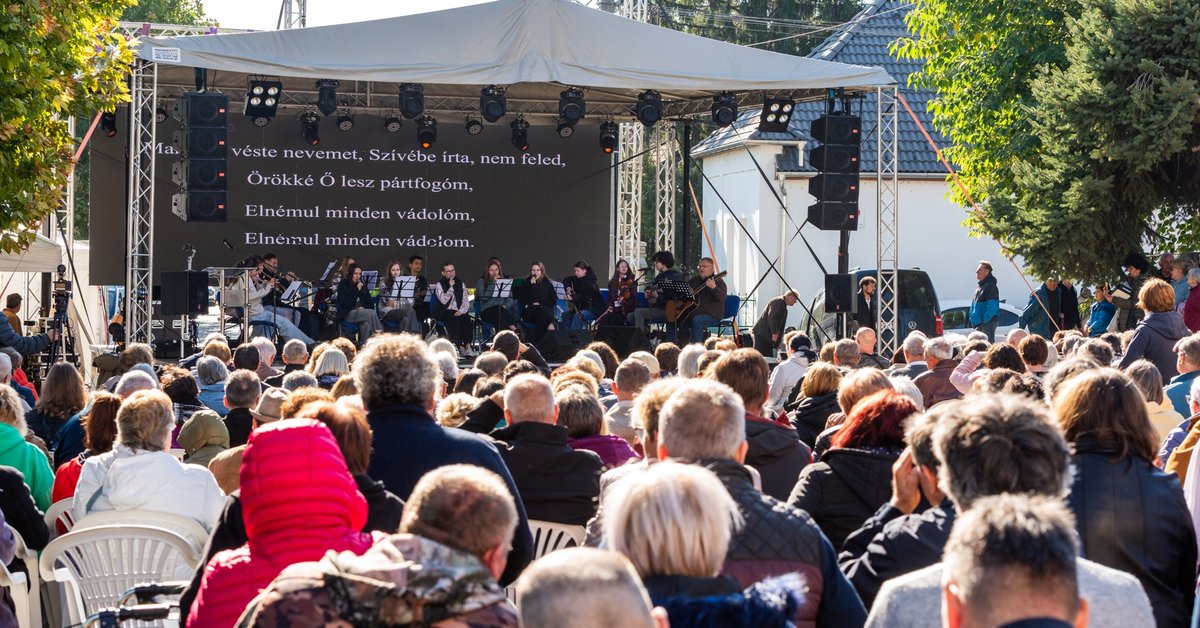 „Valami csodálatos erő köt össze és tart egybe bennünket”