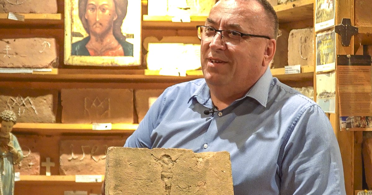 Ég és föld: a csillagász lelkipásztor, aki polgármester is (videó)