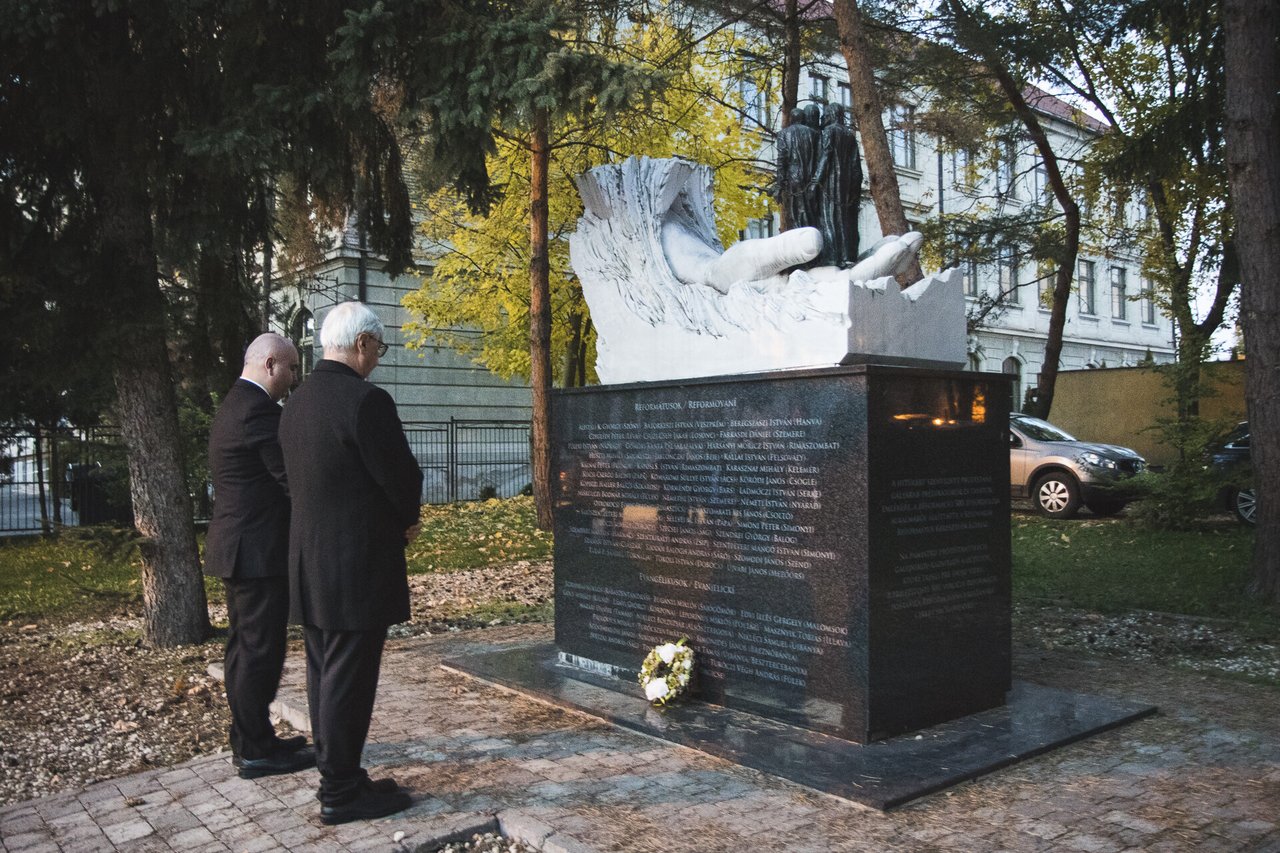 Rimaszombat emlékzsinat, gályarab emlékmű 2024.10.25 (f.Szarvas László)