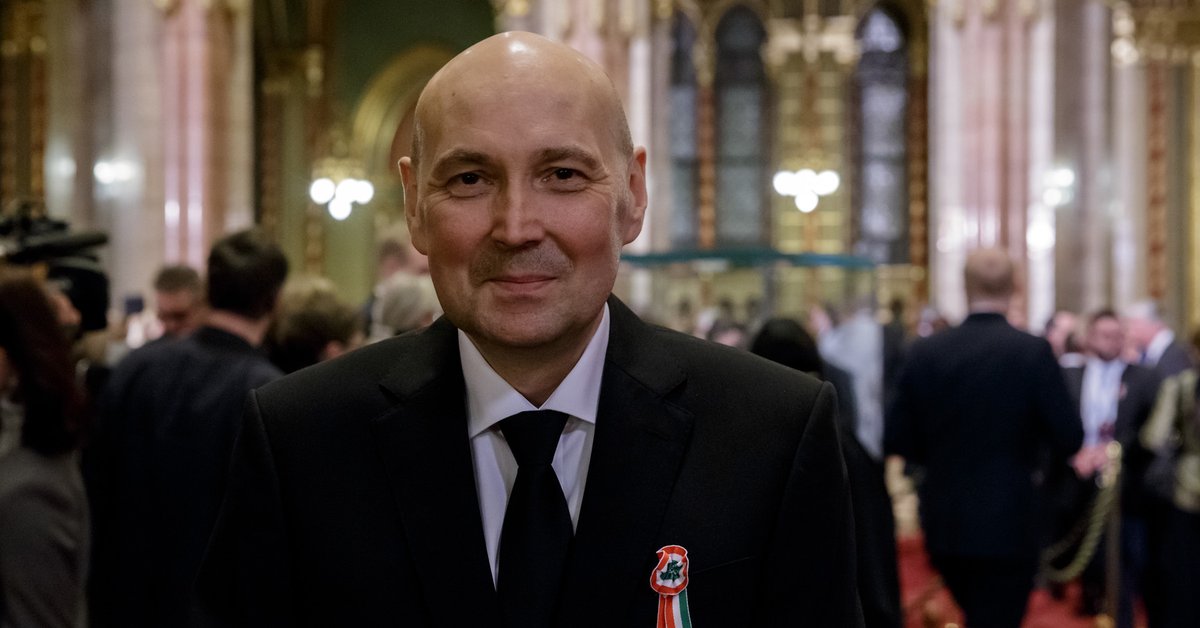 A magyar állam egyik legmagasabb elismerését vette át Steinbach József püspök