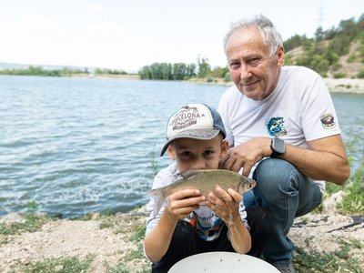 Vajna Lajos és az unokája borító