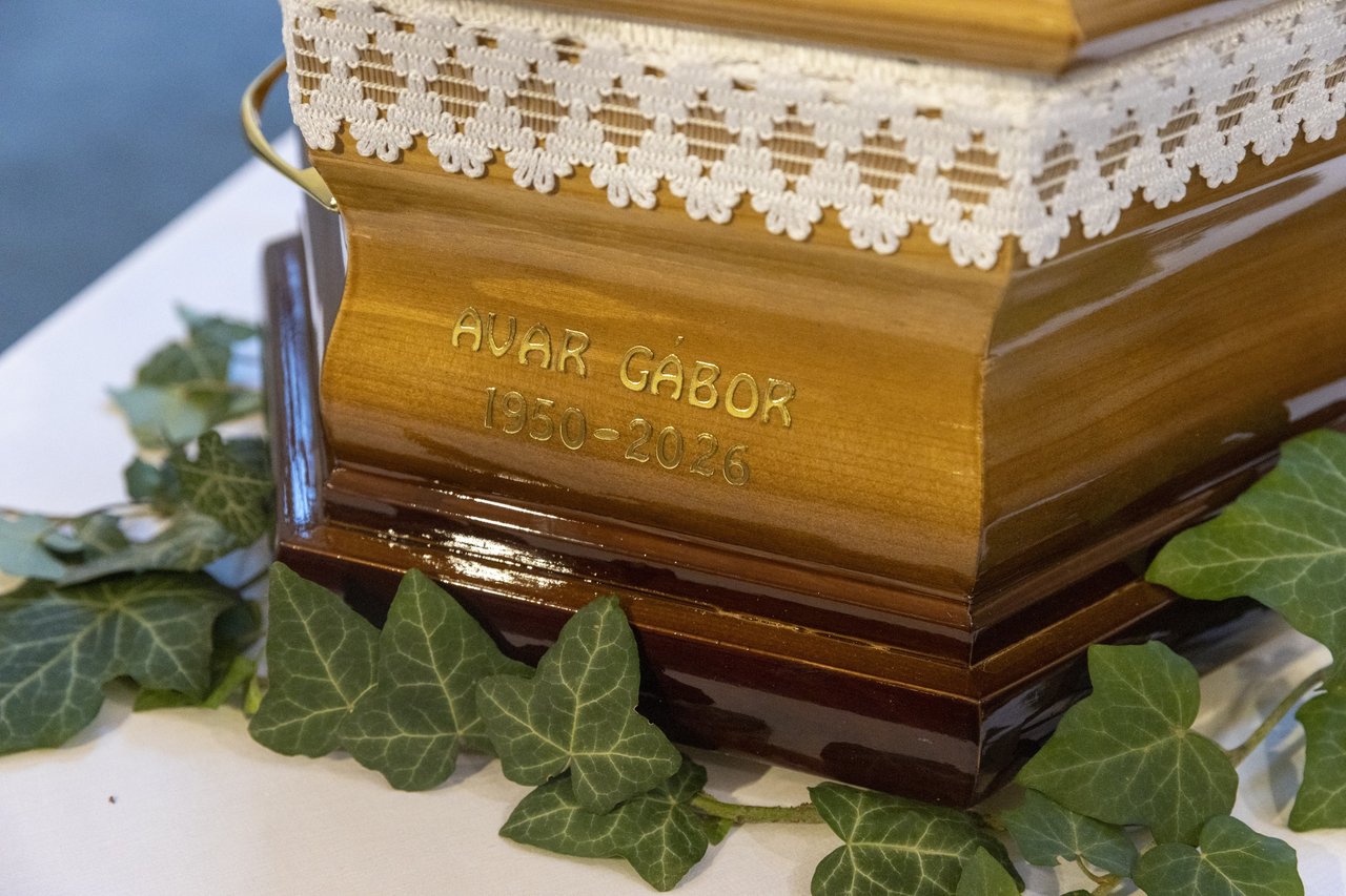 avar gábor gyász Ficsor Márton