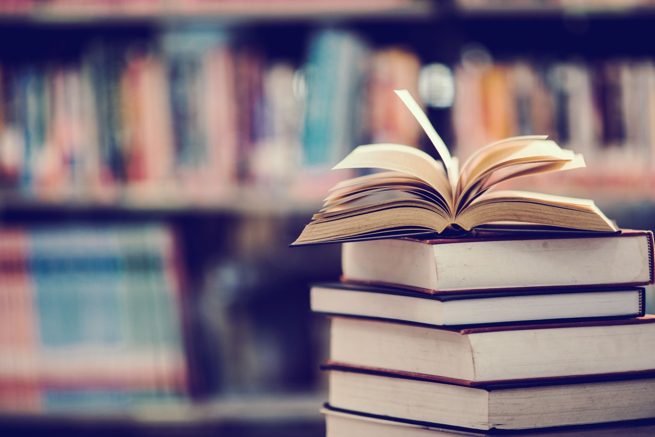 book-library-with-open-textbook 2025 freepik