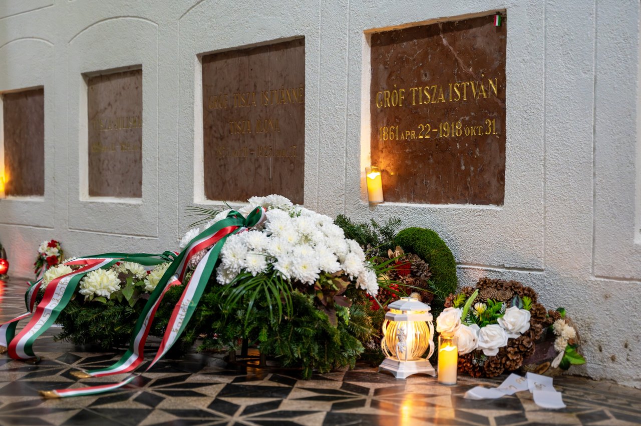 Tisza István sírja 2025. október 31-én- Fotó: Pocsai Petra