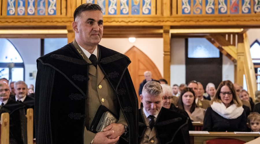 Sajtos beiktatás borítókép 2026 Zelenka