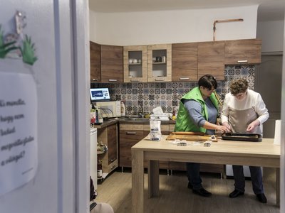 Újléta Jelenlét Pont, mézeskalács sütés részorulóknak 2025 december - Fotó: Zelenka Attila