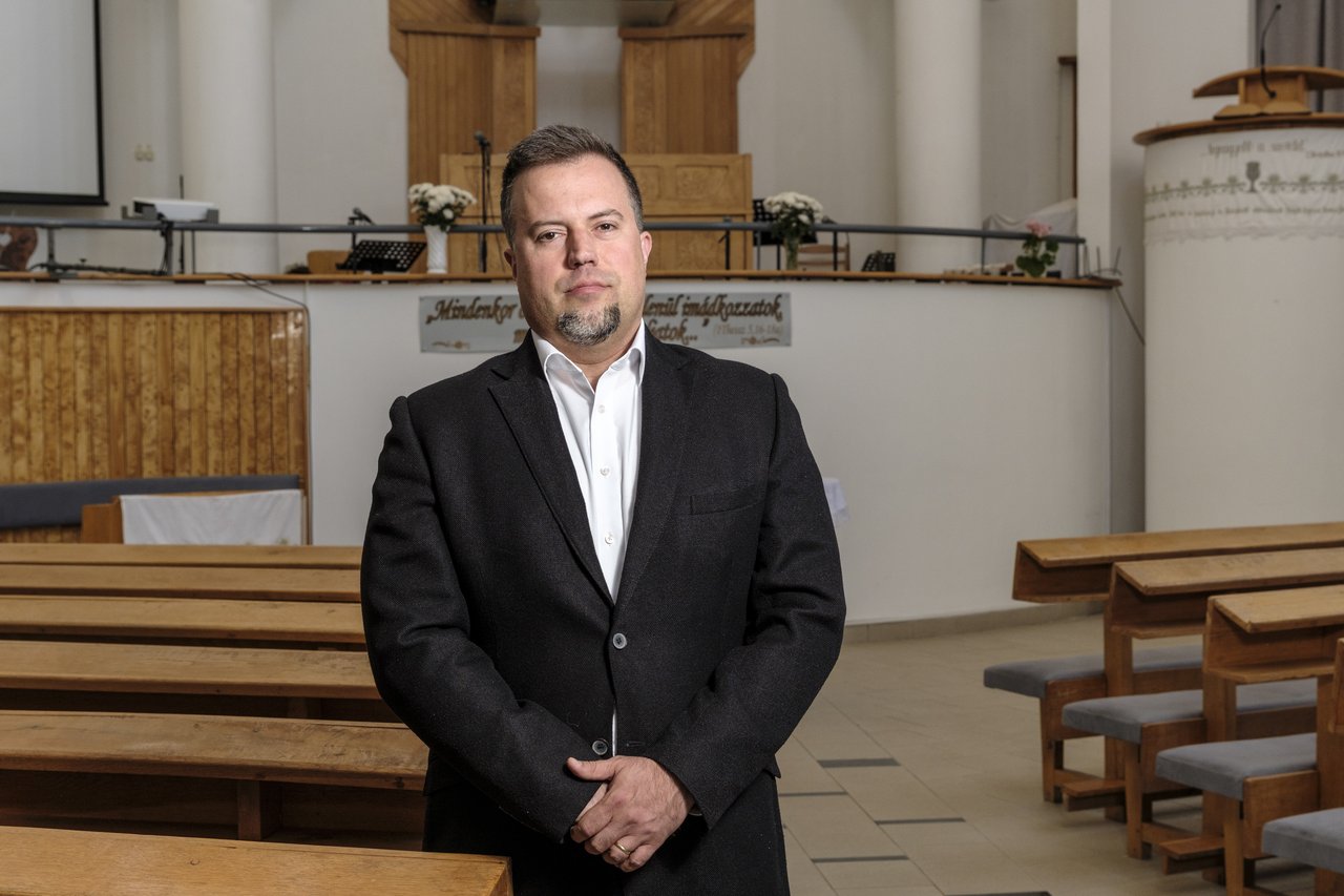 Oláh Attila gondnok Debrecen-Széchenyi kert 2026 Zelenka