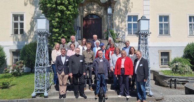 Békéért és megbékélésért a háború árnyékában