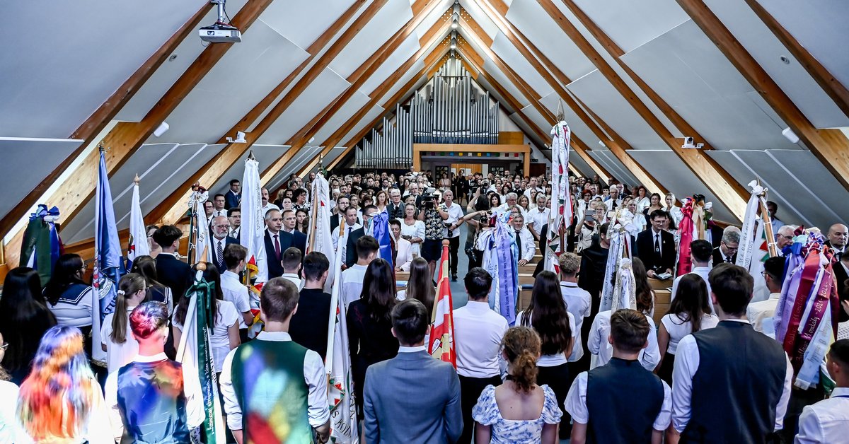 Hála, közösség és hit az új kezdetben