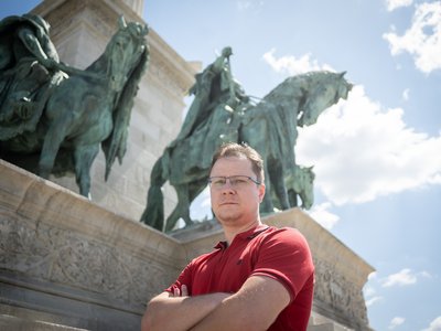 köő artúr történész Sebestyén László