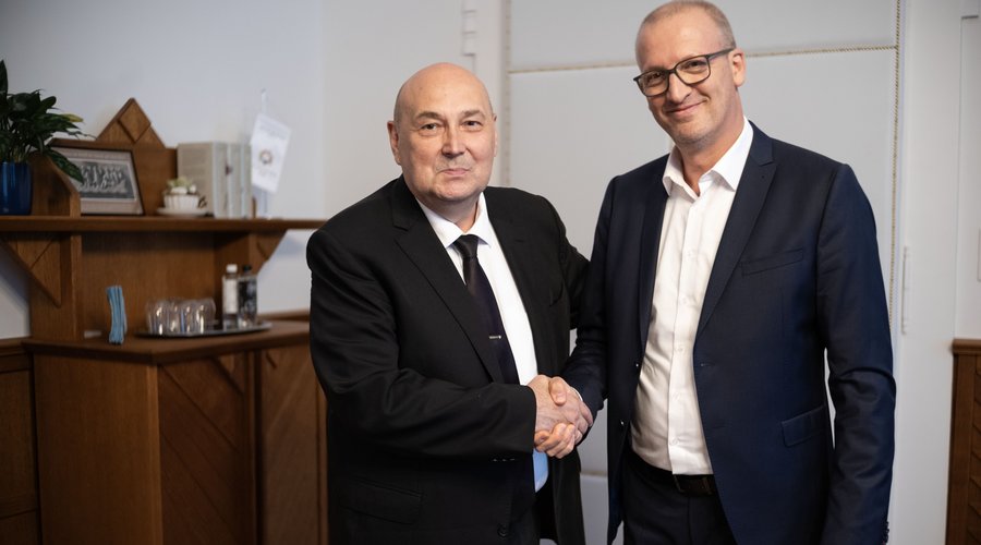 Steinbach József és Tarr Zoltán. Miniszteri látogatás a Zsinati hivatalban, 2026. augusztus 11. - Fotó: Todoroff Lázár