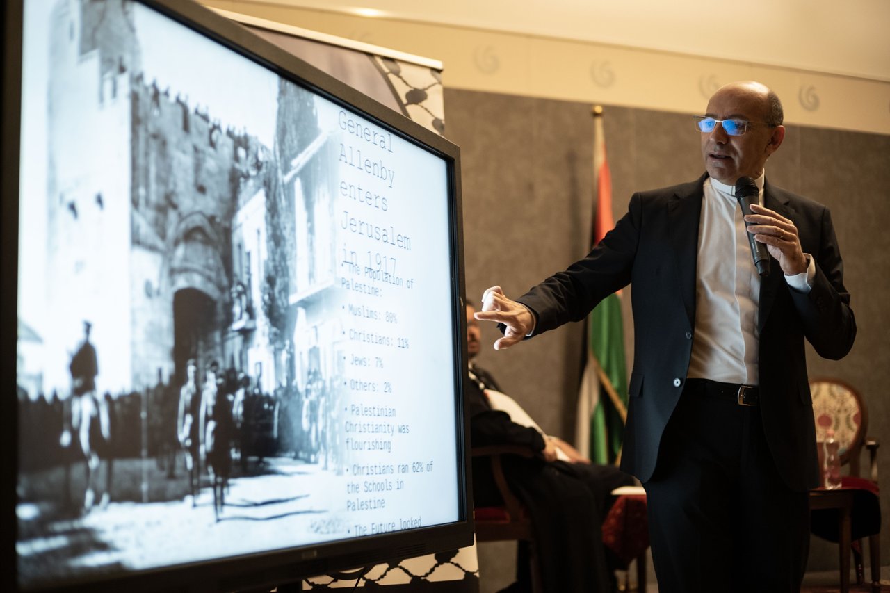 Mitri Raheb. Palesztin keresztyének helyezete előadások 2025. november 26. Budapest, Yunus Emre Török Kulturális Központ. Fotó: Todoroff Lázár