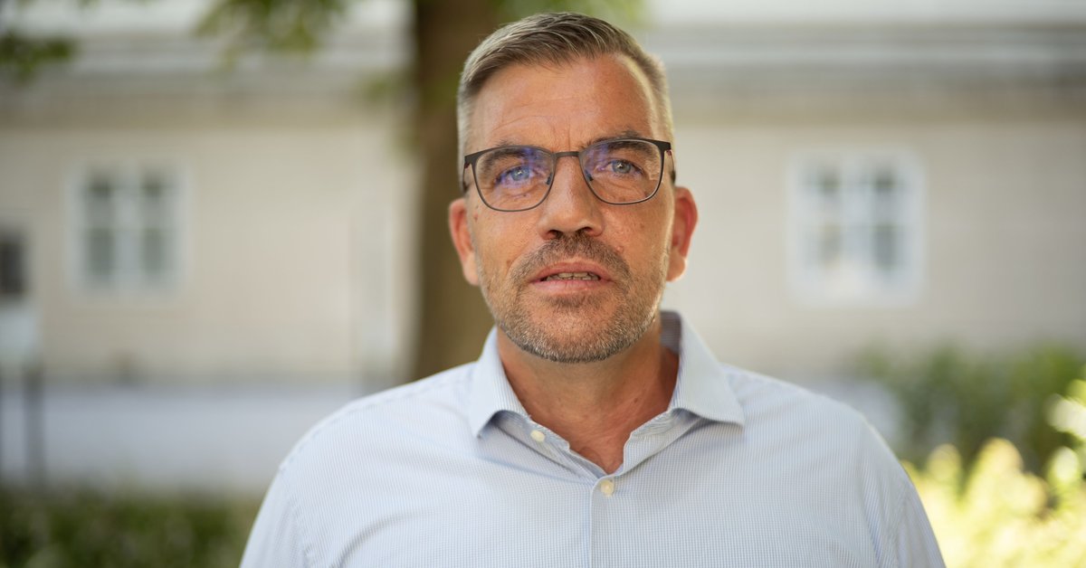 Aminek mondja magát – és ami valójában