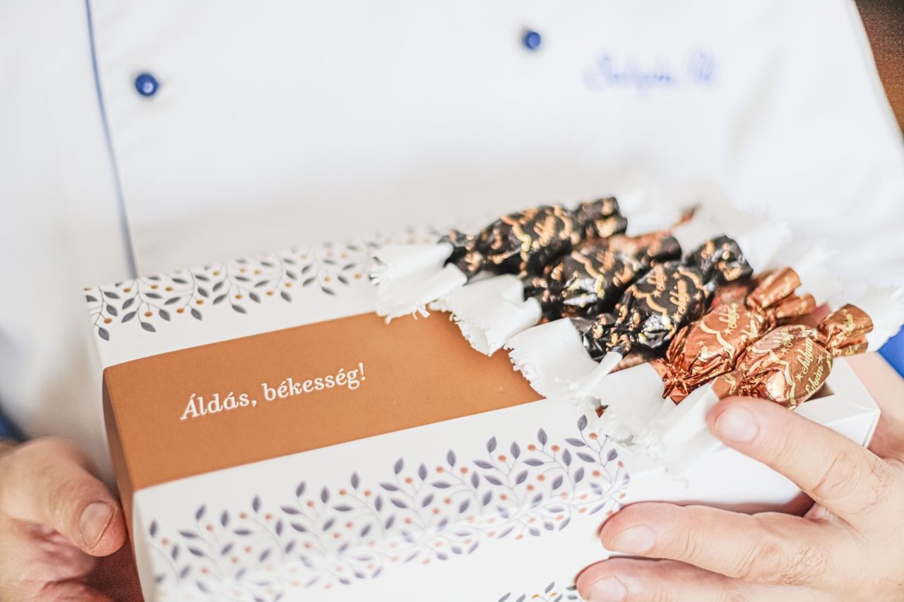 szaloncukor nagyobb méretű kép RKK 2025