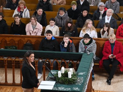 Novák Katalin a beregszászi református templomban 2022. november 27-én Fotó: MTI/Bruzák Noémi