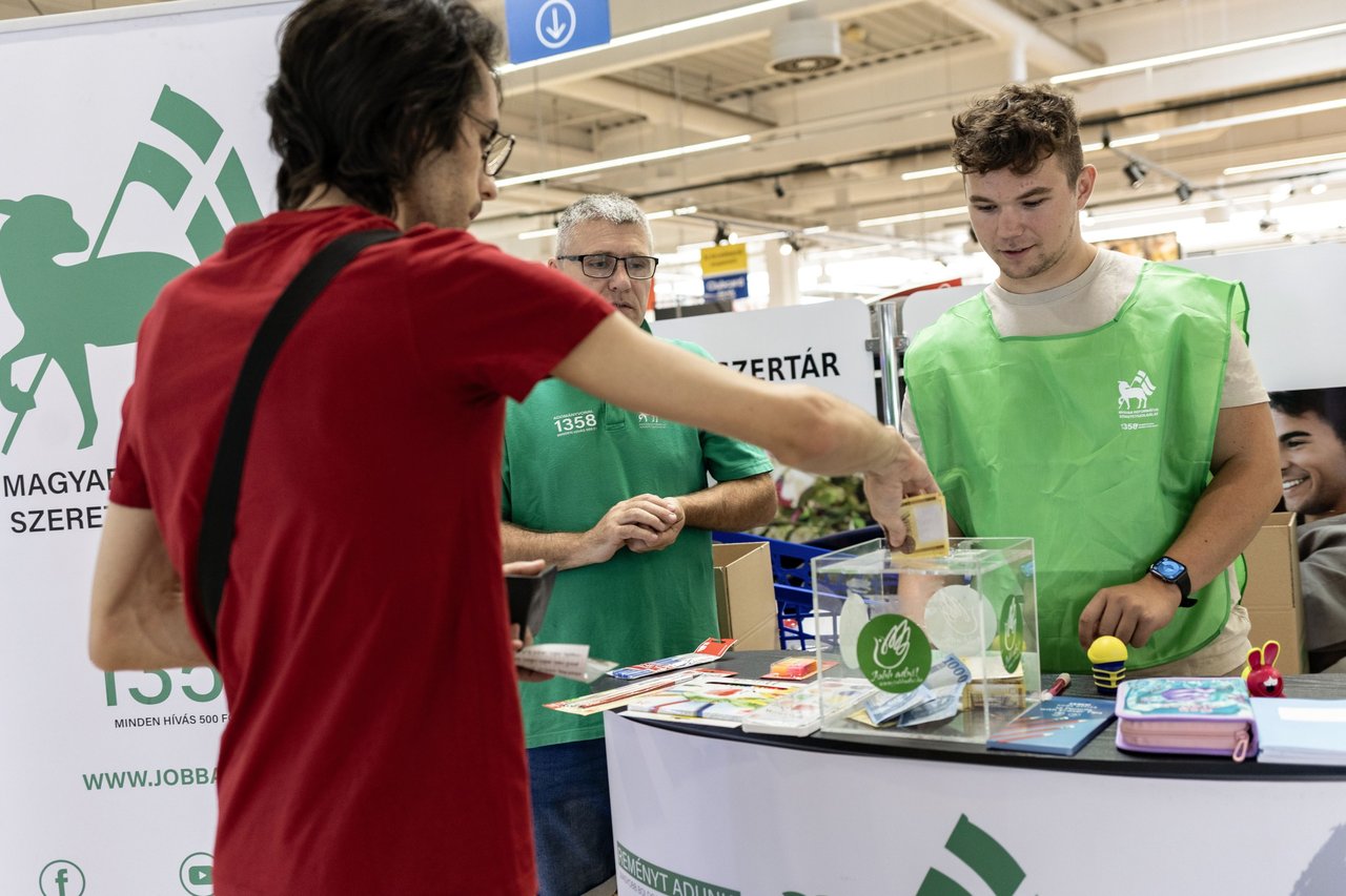 MRSZ tanszergyűjtés és adomány átadása 2026. augusztus - Fotó: Hurta Hajnalka