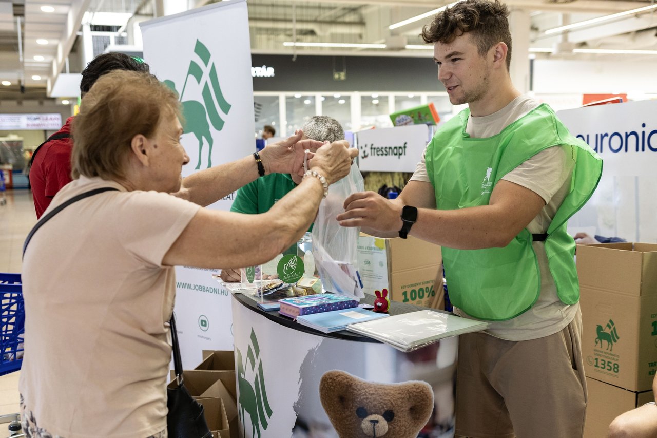 MRSZ tanszergyűjtés és adomány átadása 2026. augusztus - Fotó: Hurta Hajnalka