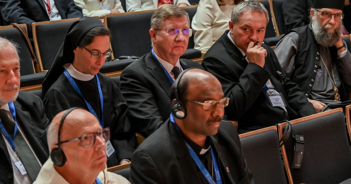 „Az Úr szolgálatának iskolájában” – Nemzetközi ökumenikus konferenciát tartottak Pannonhalmán