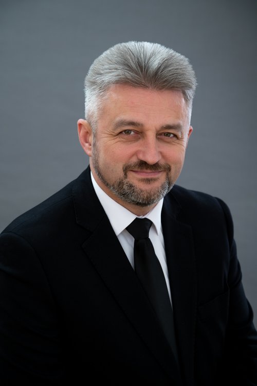 Hella Ferenc _ 1_ fekete_2