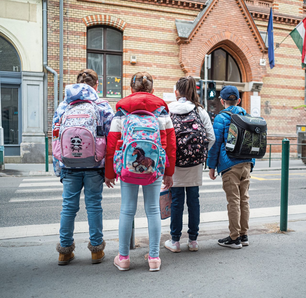 Iskolás gyermekek, fotó: Kalocsai Richárd