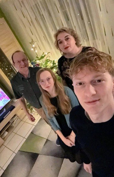 Sommer-Izsák Erzsébet és családja