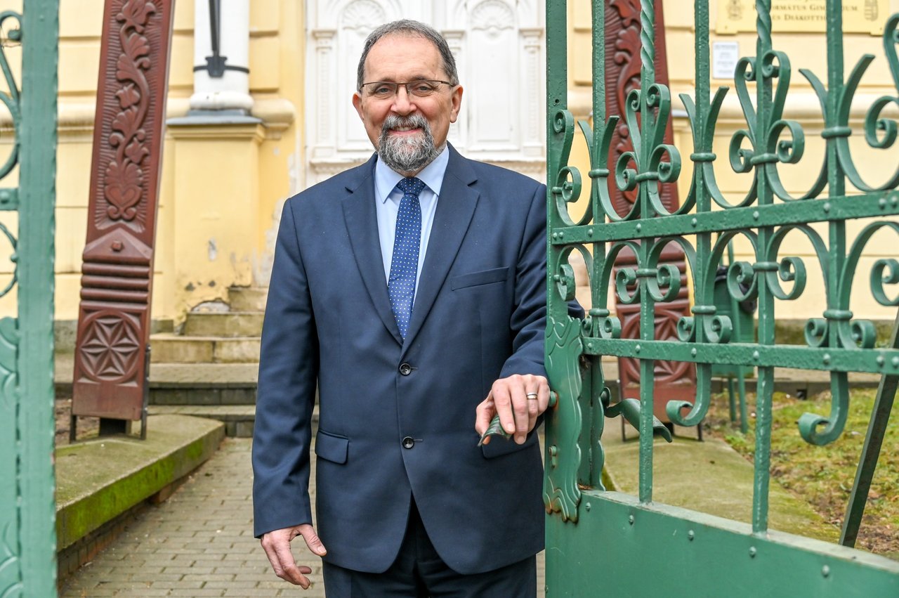 abram-tibormiskolclevay-ref-gimn-27ae06aa69-ivola